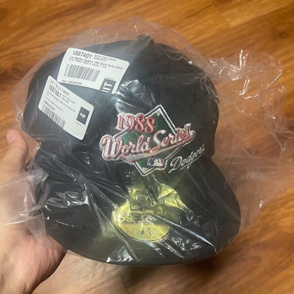 New Era Los Angeles Dodgers 1988 World Series 59FIFTY Fitted Hat Pink UV - 7 1/4 - Picture 3 of 6